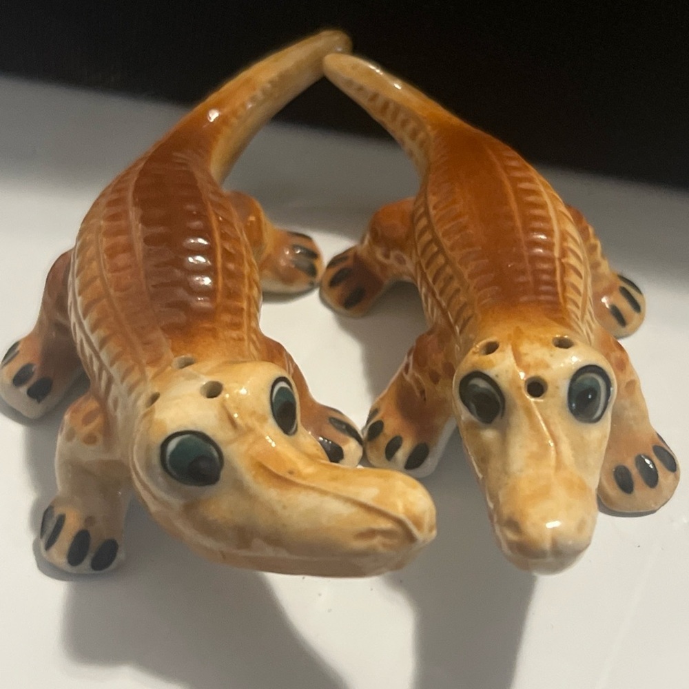 Ceramic Alligator Salt and Pepper Shakers